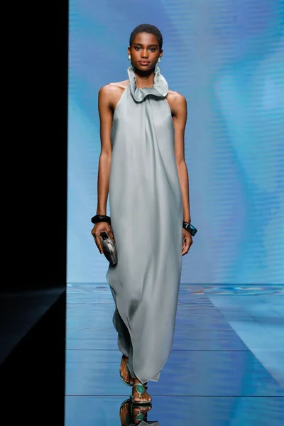 Look 69